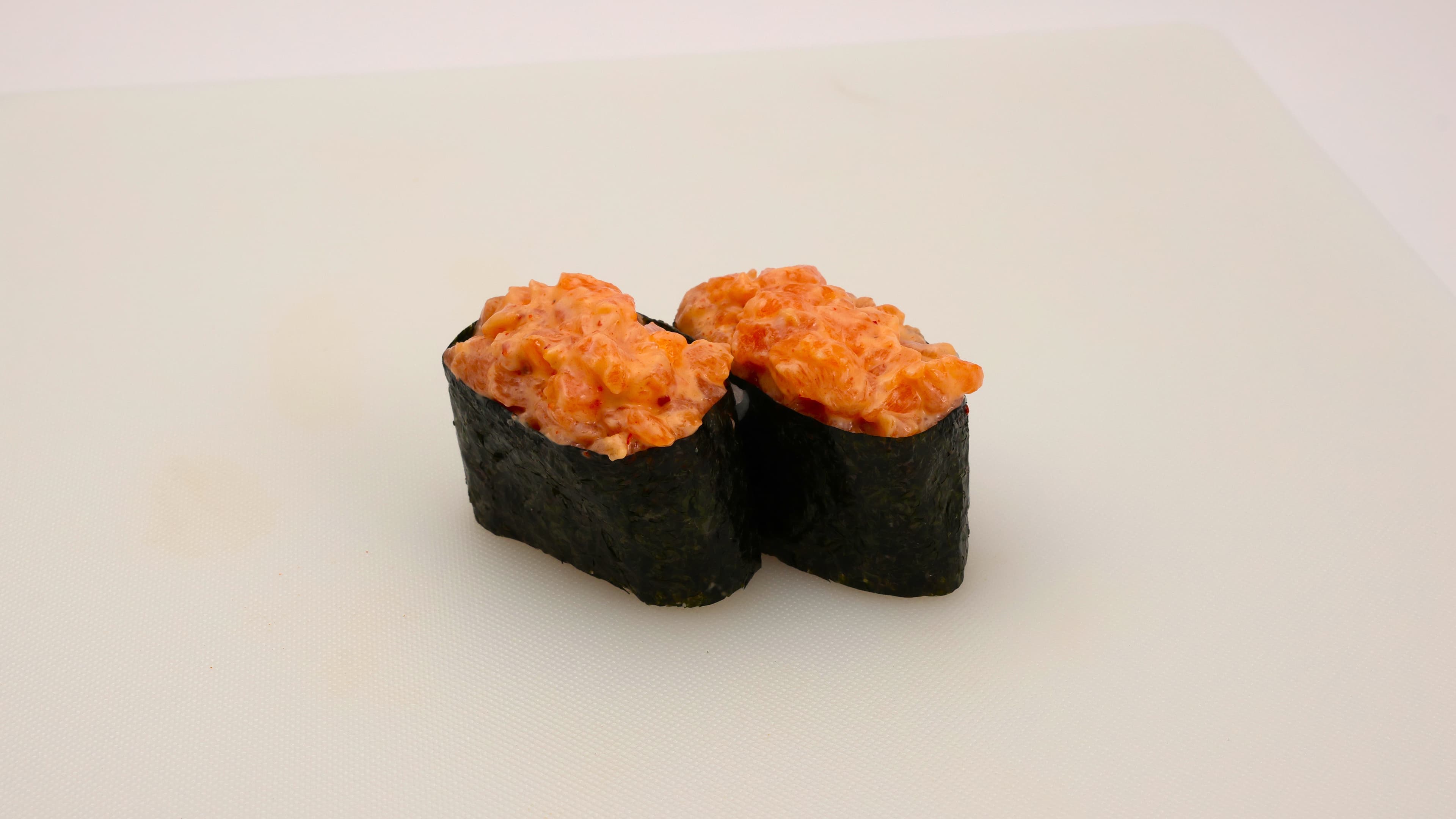 Gunkan spicy-losos