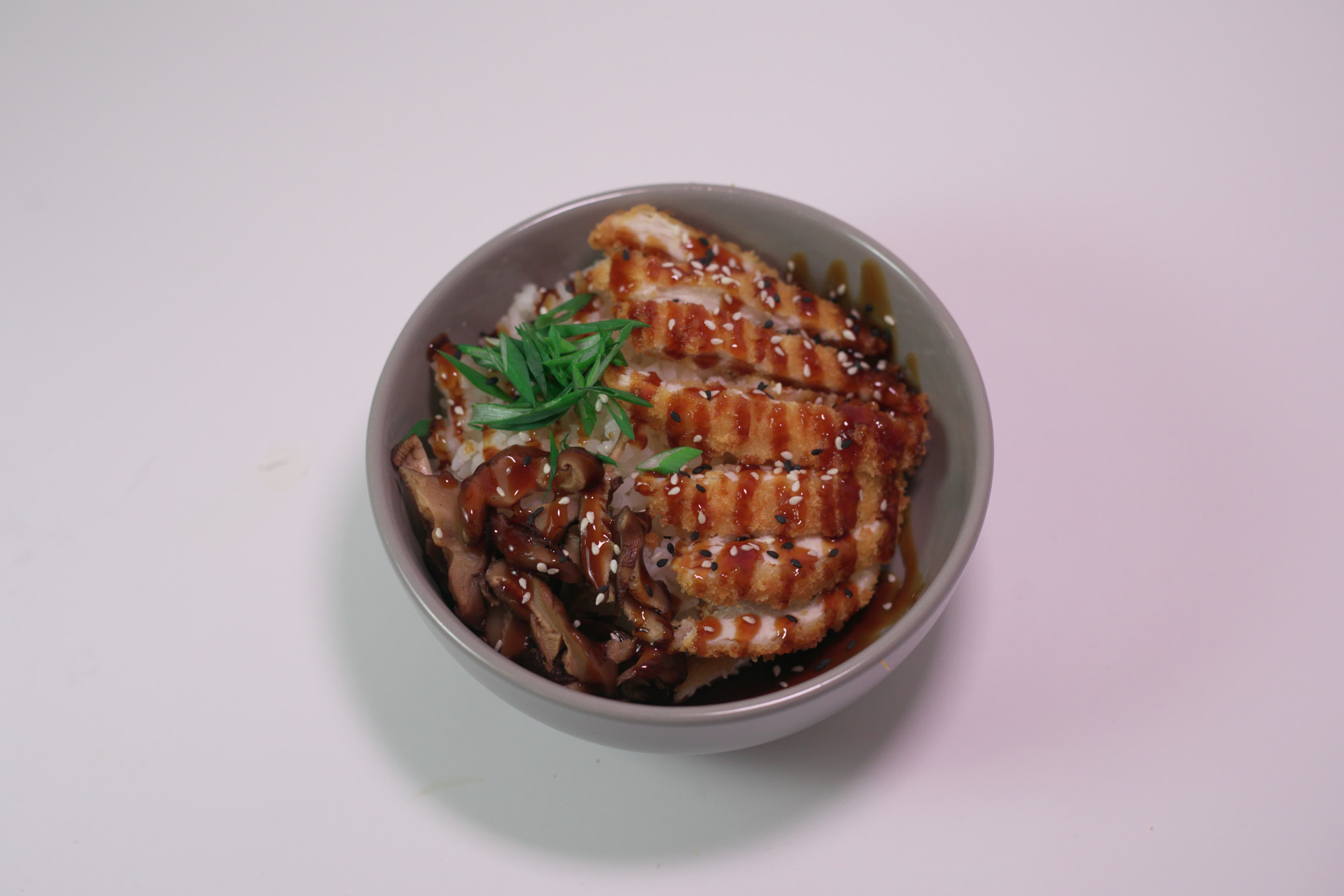 Pirinač sa piletinom i pečurkama