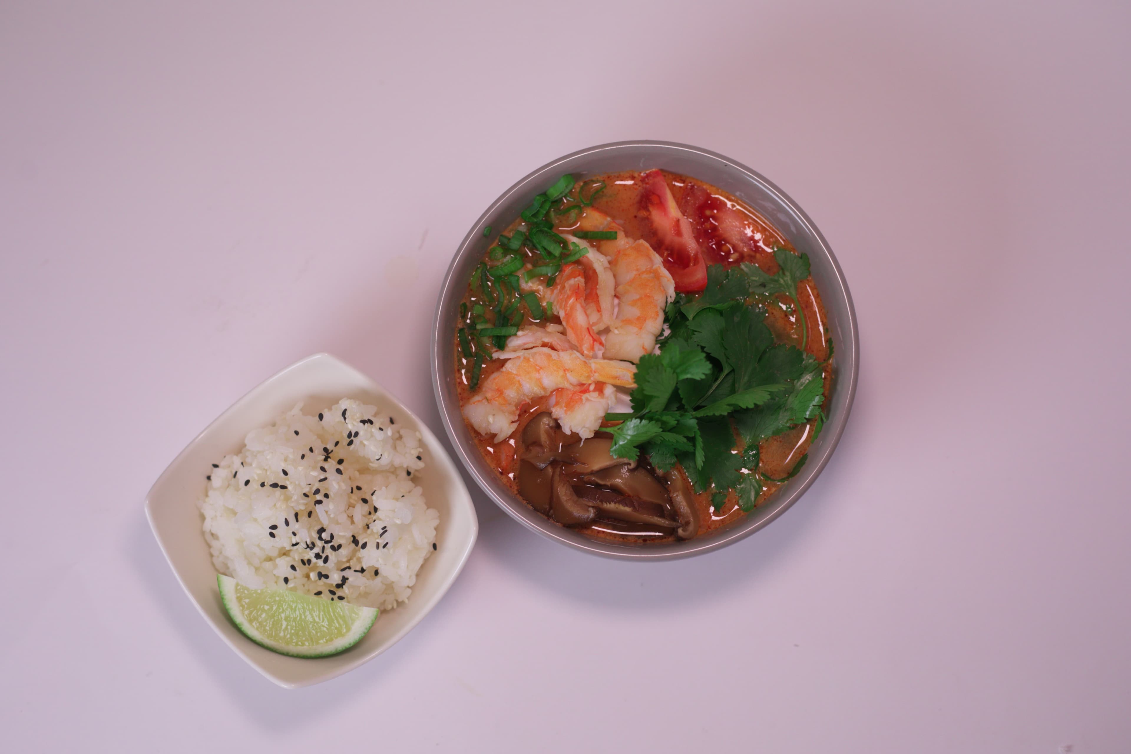 Tom jam supa sa škampima